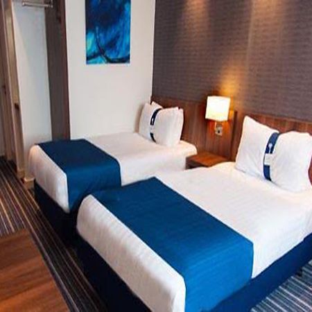 Holiday Inn Express Liverpool Hoylake, An Ihg Hotel Экстерьер фото