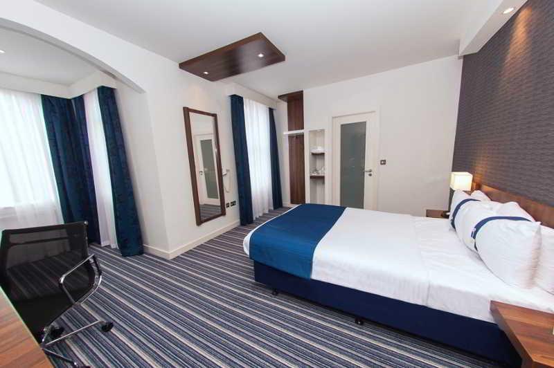 Holiday Inn Express Liverpool Hoylake, An Ihg Hotel Экстерьер фото